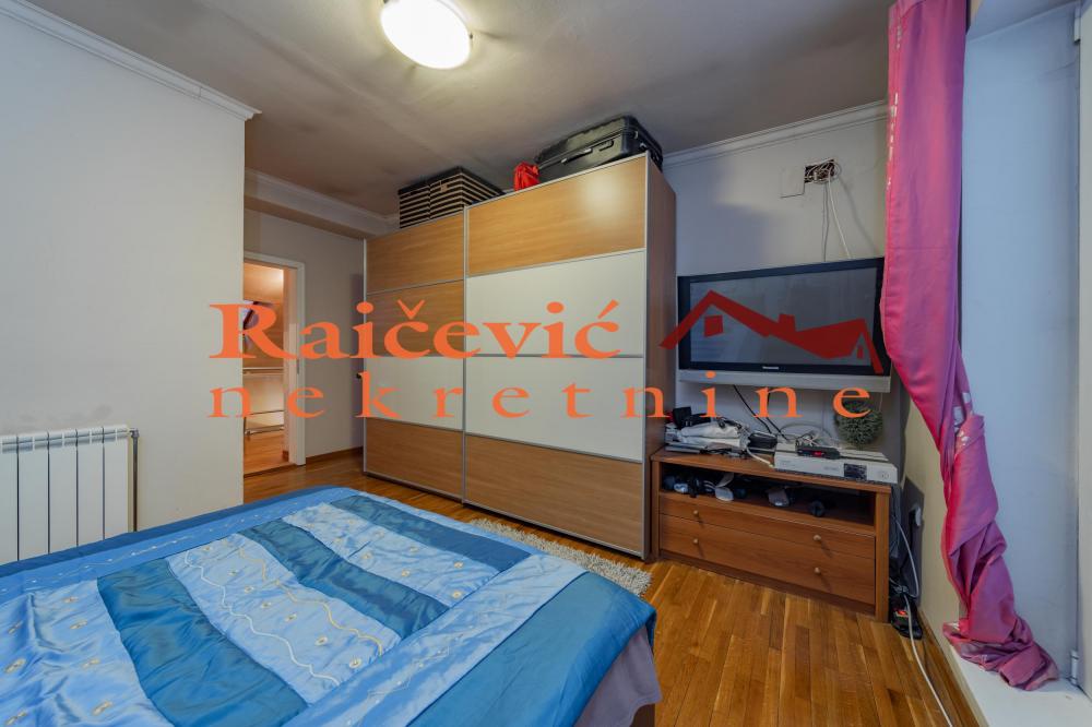 Stan na prodaju u Beogradu, Beograd (centar), cetvorosoban, 202m2, cena 540000 evra