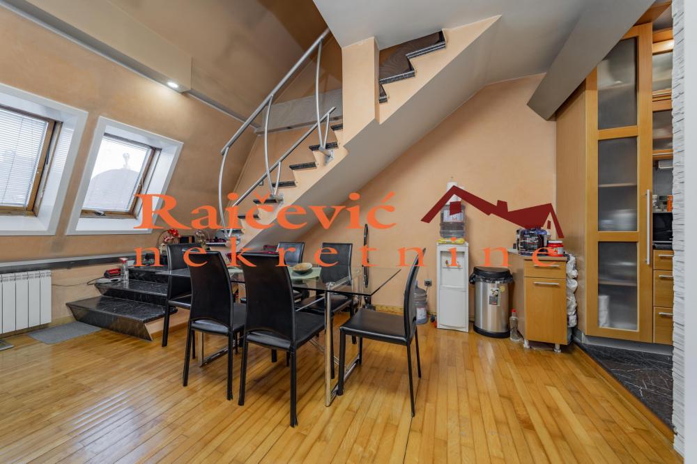 Stan na prodaju u Beogradu, Beograd (centar), cetvorosoban, 202m2, cena 540000 evra