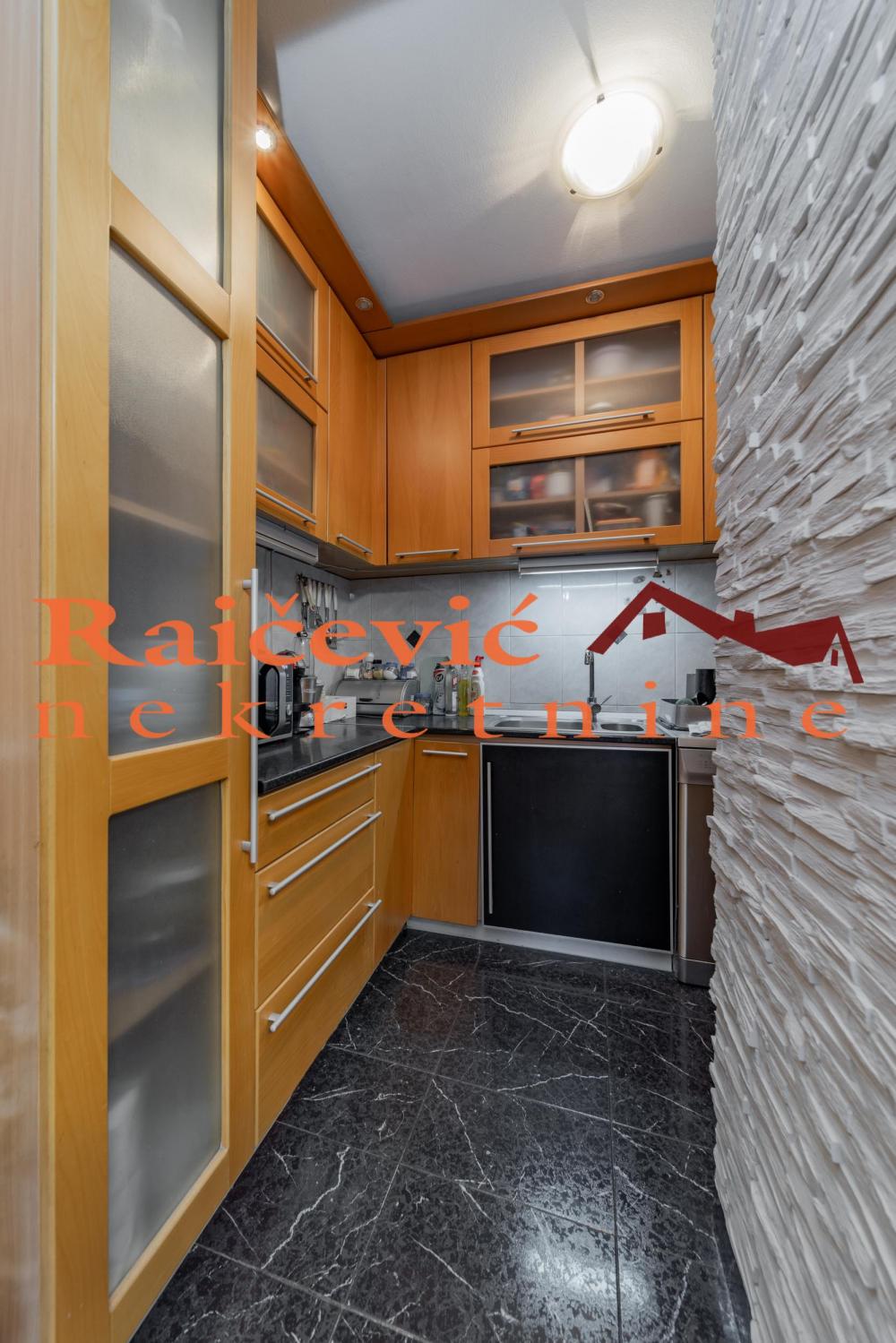 Stan na prodaju u Beogradu, Beograd (centar), cetvorosoban, 202m2, cena 540000 evra