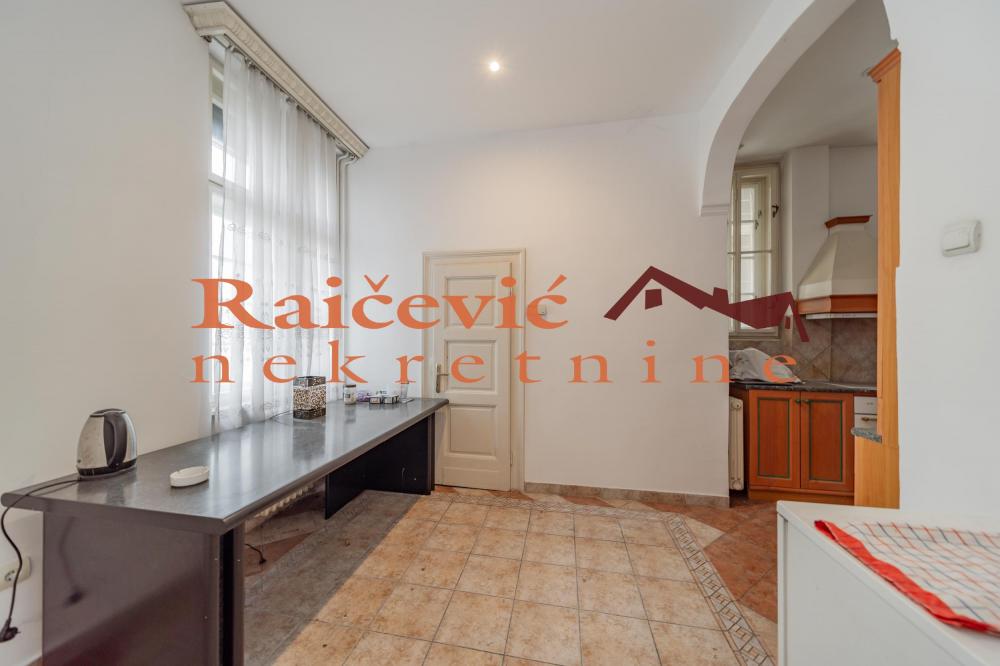 Stan na prodaju u Beogradu, Beograd (centar), 203m2, cena 855000 evra