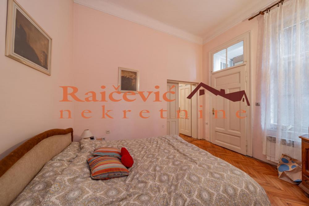 Stan na prodaju u Beogradu, Beograd (centar), 214m2, cena 600000 evra