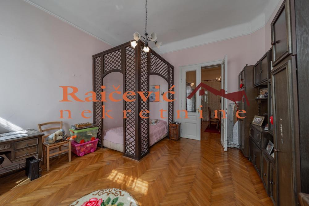 Stan na prodaju u Beogradu, Beograd (centar), 214m2, cena 600000 evra