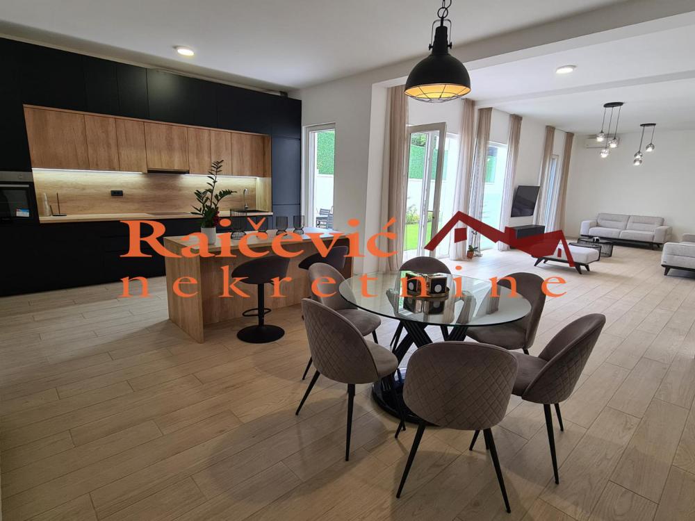 Stan na prodaju u Beogradu, Dedinje, 220m2, cena 950000 evra