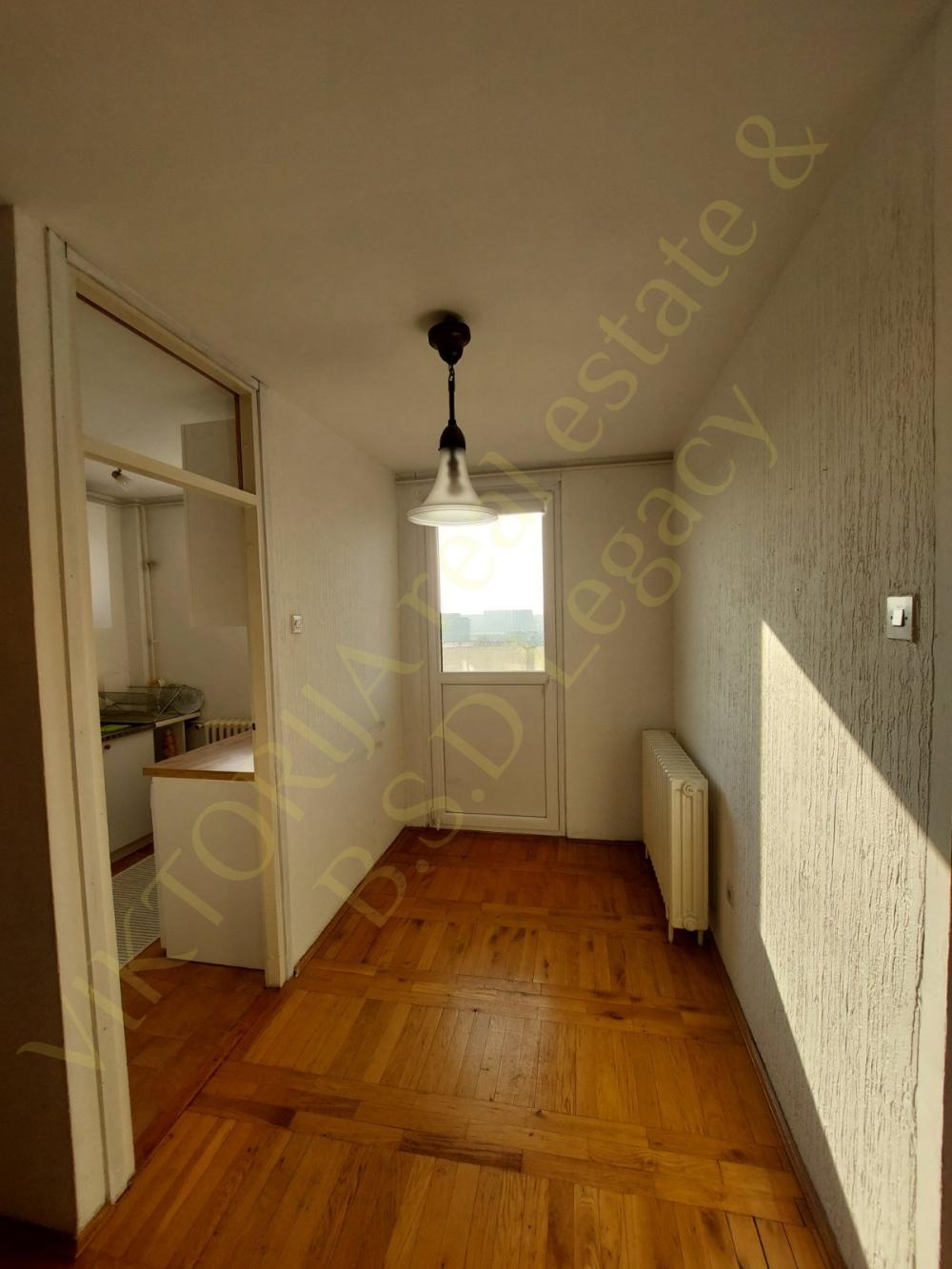 Stan na prodaju u Beogradu, Novi Beograd blok 28 (Potkovica), dvoiposoban, 88m2, cena 219990 evra