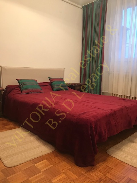 Stan na prodaju u Beogradu, Novi Beograd blok 28 (Potkovica), dvoiposoban, 88m2, cena 219990 evra