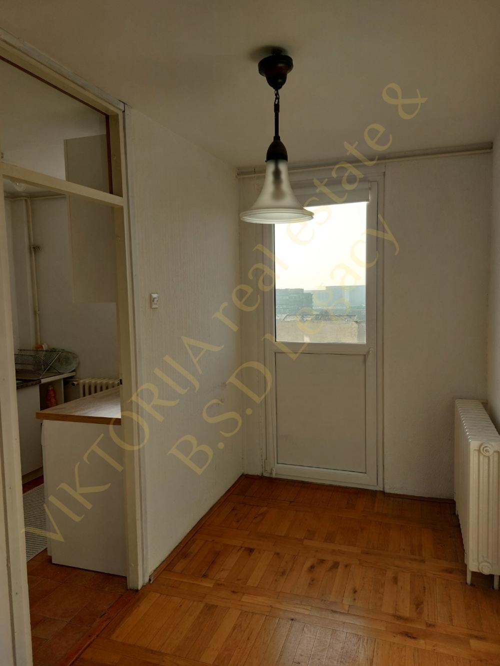 Stan na prodaju u Beogradu, Novi Beograd blok 28 (Potkovica), dvoiposoban, 88m2, cena 219990 evra