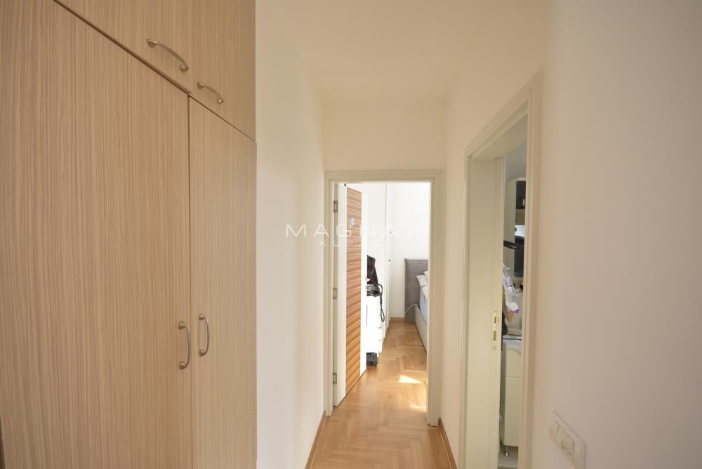 Stan na prodaju u Beogradu, Vračar, 106m2, cena 338000 evra