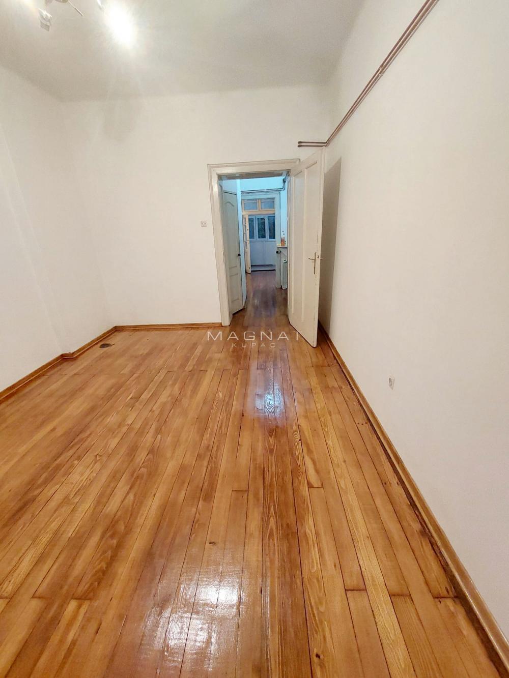 Stan na prodaju u Beogradu, Vukov spomenik, jednoiposoban, 39m2, cena 175000 evra