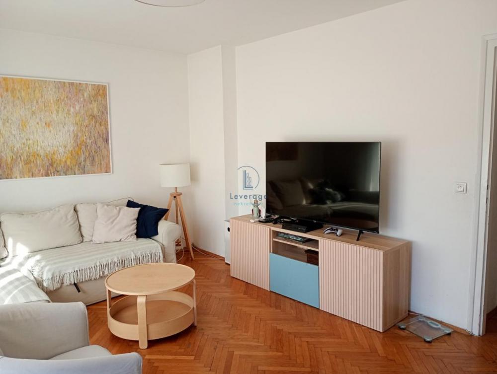 Stan na prodaju u Beogradu, Čubura, trosoban, 64m2, cena 272000 evra