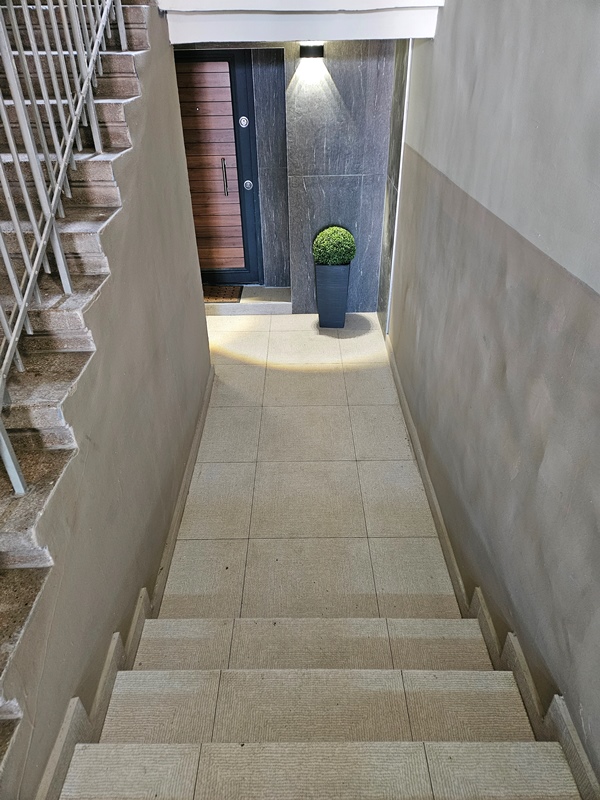 Stan na prodaju u Beogradu, Đeram pijaca, cetvorosoban, 87m2, cena 269000 evra