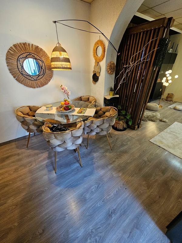 Stan na prodaju u Beogradu, Đeram pijaca, cetvorosoban, 87m2, cena 269000 evra