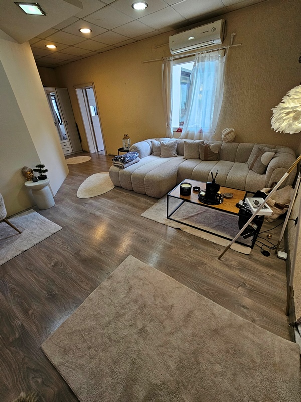 Stan na prodaju u Beogradu, Đeram pijaca, cetvorosoban, 87m2, cena 269000 evra