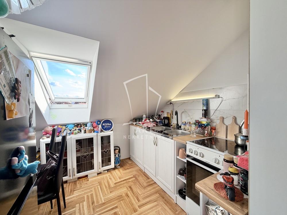 Stan na prodaju u Beogradu, Žarkovo, jednoiposoban, 29m2, cena 99000 evra