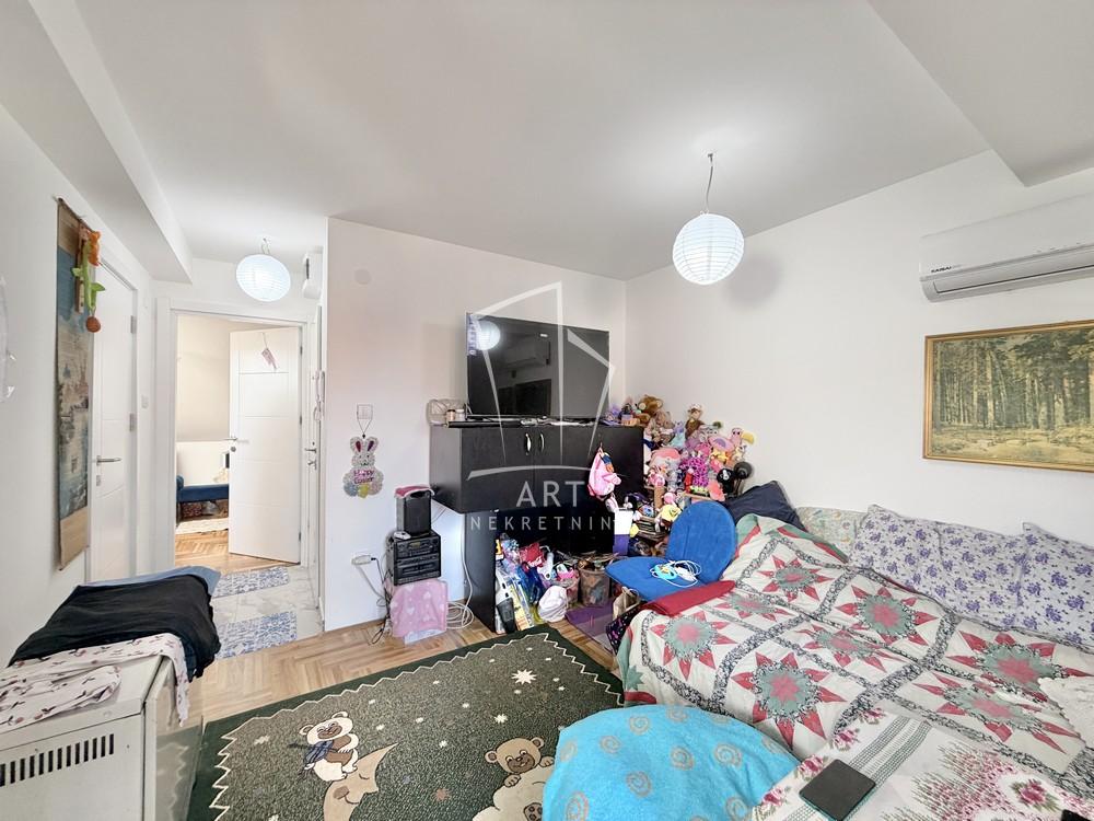 Stan na prodaju u Beogradu, Žarkovo, jednoiposoban, 29m2, cena 99000 evra