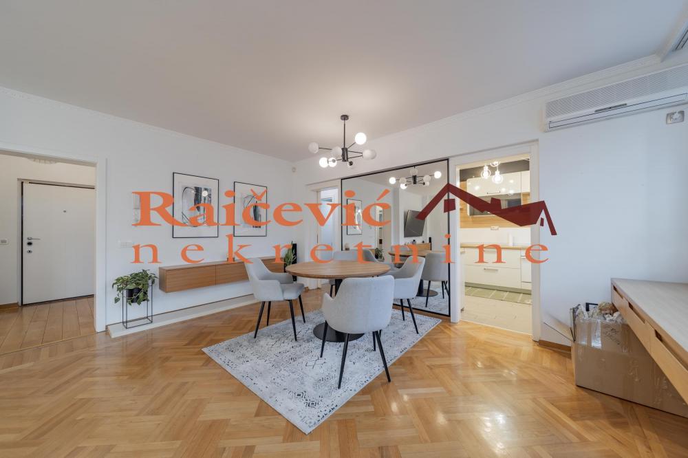 Stan na prodaju u Beogradu, Banovo brdo, cetvorosoban, 105m2, cena 415000 evra