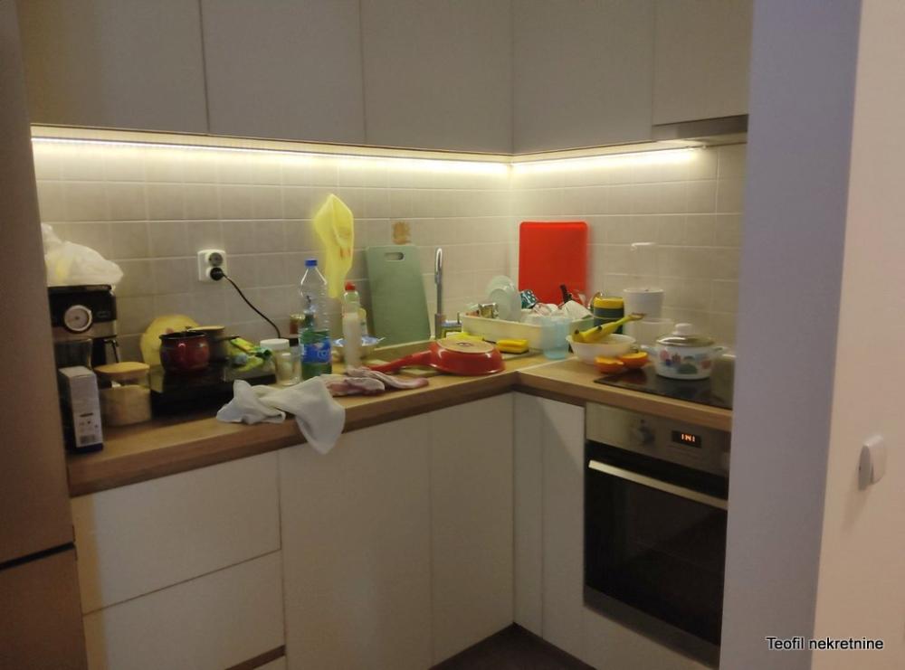 Stan na prodaju u Beogradu, Karaburma, jednoiposoban, 35m2, cena 125000 evra