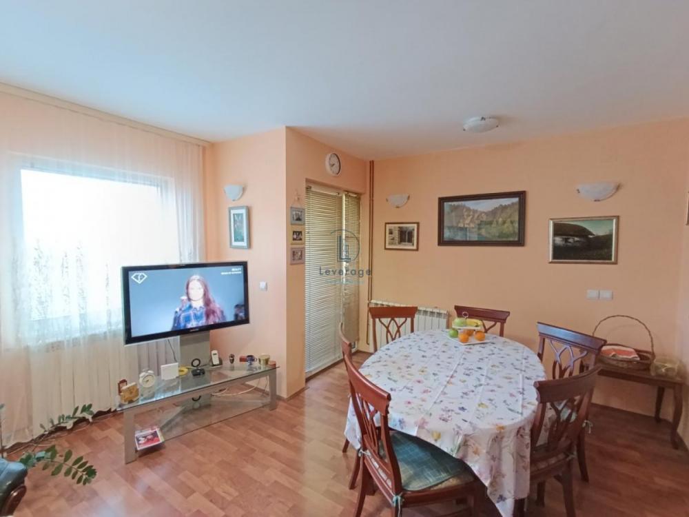 Stan na prodaju u Beogradu, cetvorosoban, 95m2, cena 120000 evra