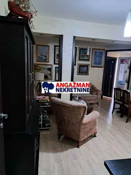 Stan na prodaju u Beogradu, Vidikovac, trosoban, 67m2, cena 201000 evra