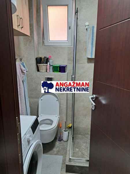 Stan na prodaju u Beogradu, Vidikovac, trosoban, 67m2, cena 201000 evra