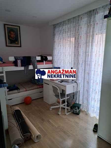 Stan na prodaju u Beogradu, Vidikovac, trosoban, 67m2, cena 201000 evra