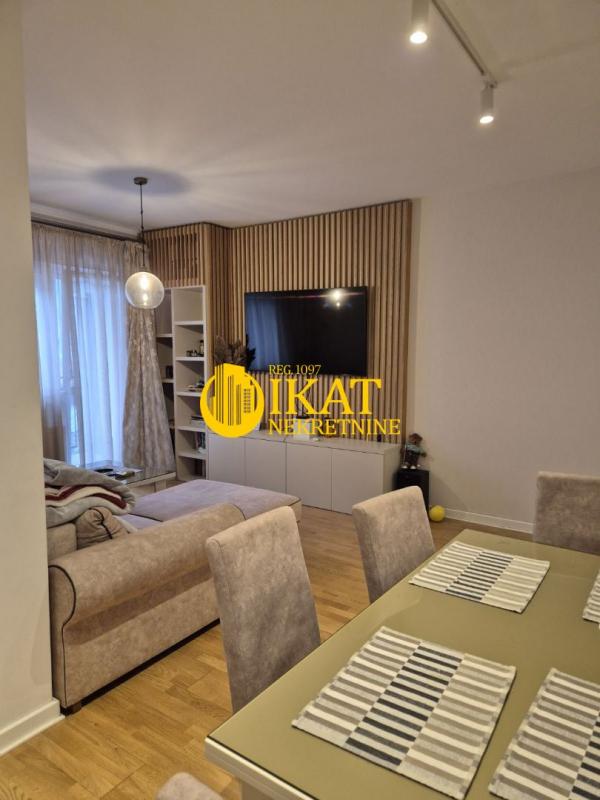 Stan na prodaju u Beogradu, Karaburma, cetvorosoban, 74m2, cena 305000 evra