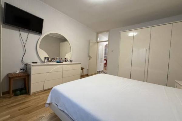 Stan na prodaju u Beogradu, Šumice, dvoiposoban, 65m2, cena 225000 evra