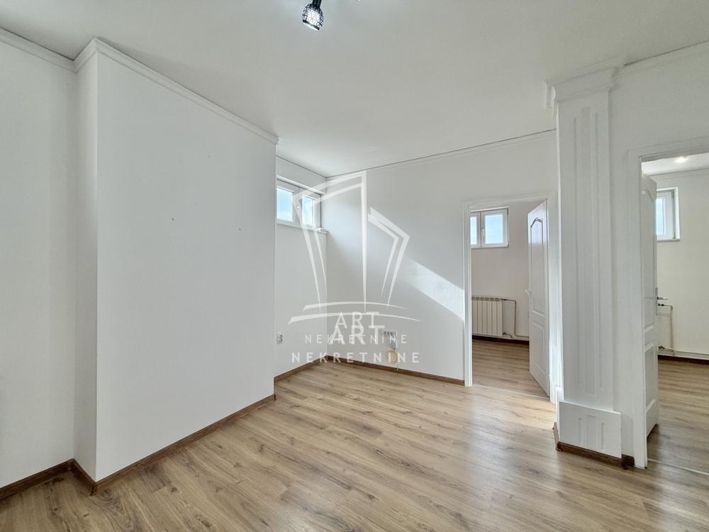 Stan na prodaju u Beogradu, Miljakovac, dvoiposoban, 36m2, cena 99900 evra