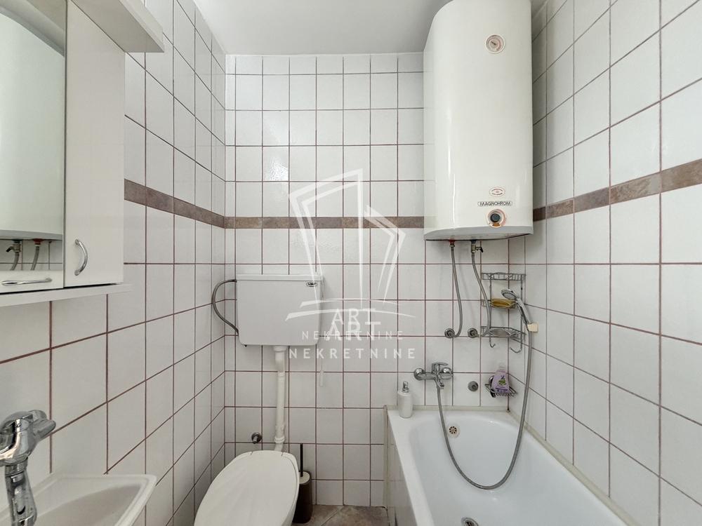 Stan na prodaju u Beogradu, Miljakovac, dvoiposoban, 36m2, cena 99900 evra