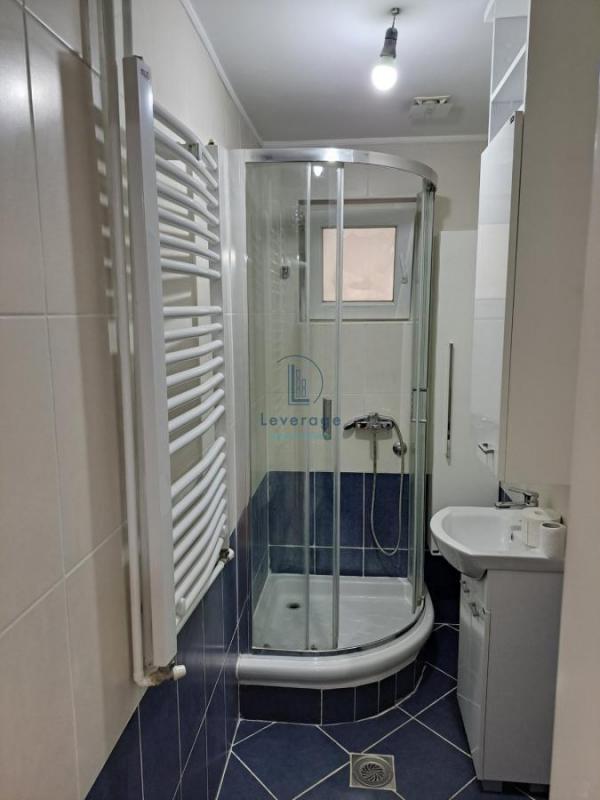 Stan na prodaju u Beogradu, Karaburma, trosoban, 48m2, cena 140000 evra