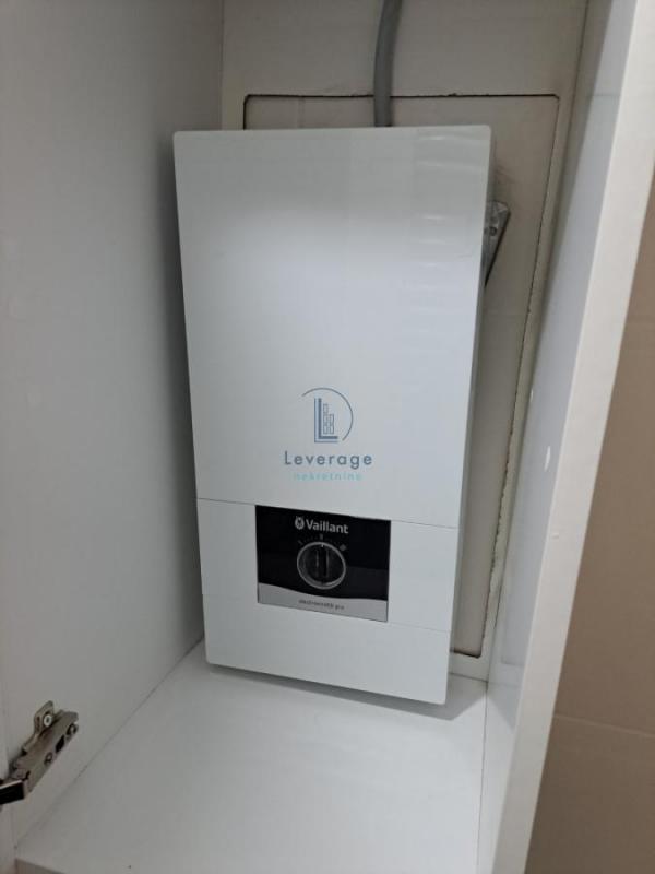 Stan na prodaju u Beogradu, Karaburma, trosoban, 48m2, cena 140000 evra