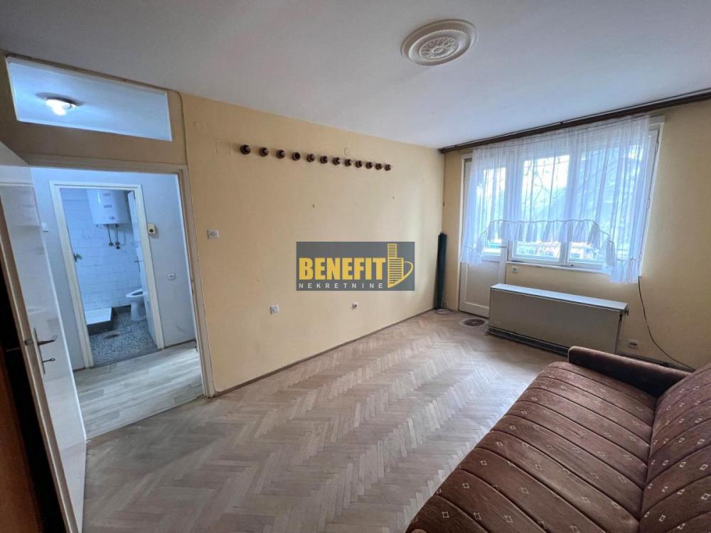 Stan na prodaju u Beogradu, Karaburma, jednosoban, 36m2, cena 100800 evra