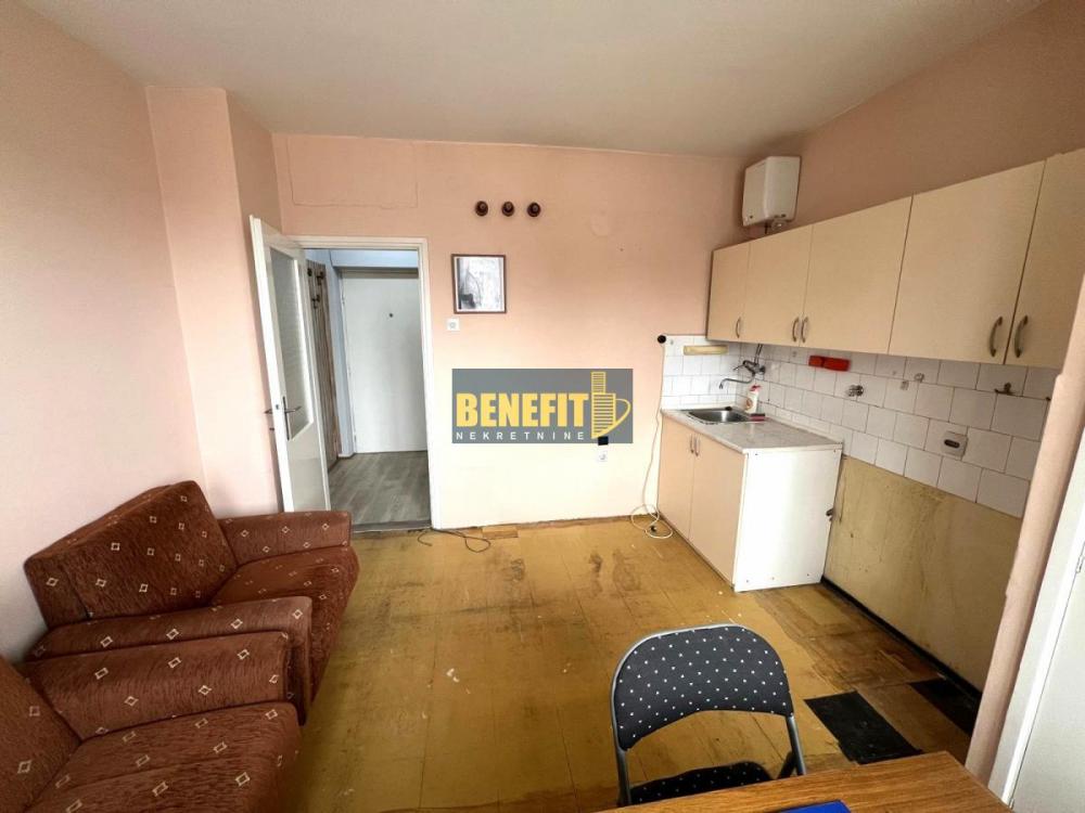 Stan na prodaju u Beogradu, Karaburma, jednosoban, 36m2, cena 100800 evra