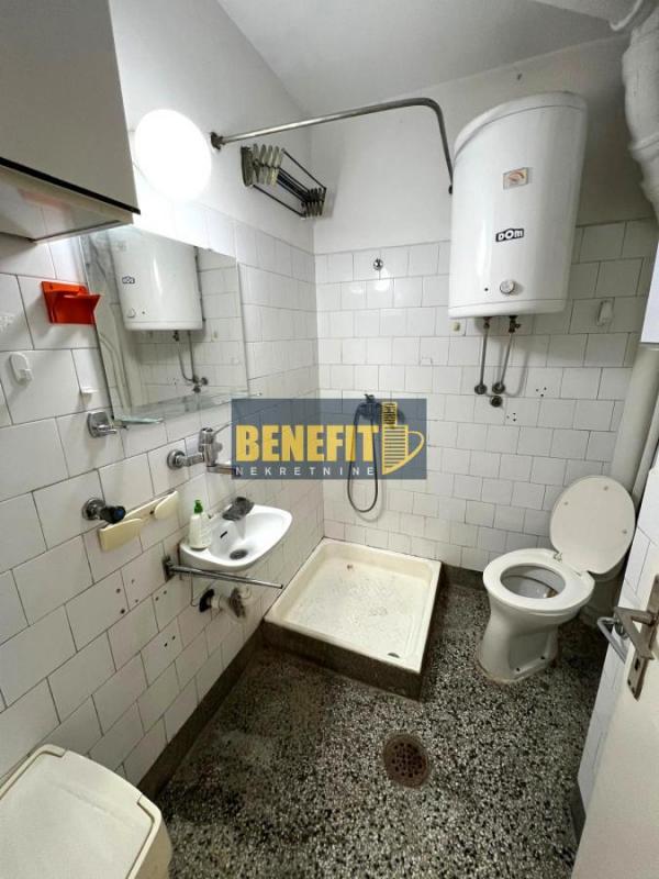 Stan na prodaju u Beogradu, Karaburma, jednosoban, 36m2, cena 100800 evra