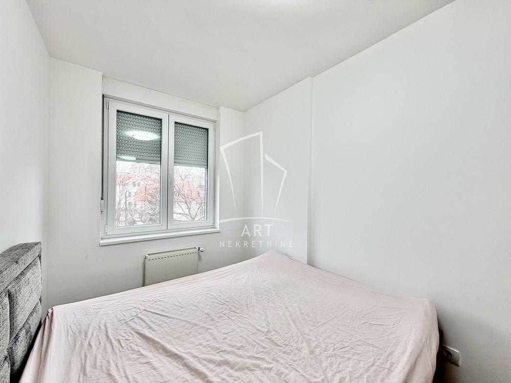 Stan na prodaju u Beogradu, Banjica, dvosoban, 36m2, cena 148000 evra