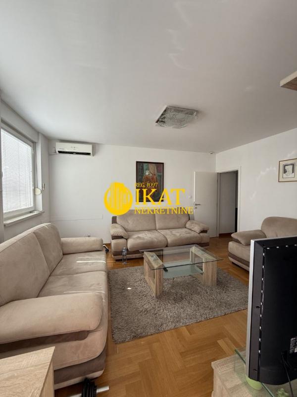 Stan na prodaju u Beogradu, Novi Beograd, trosoban, 85m2, cena 439000 evra