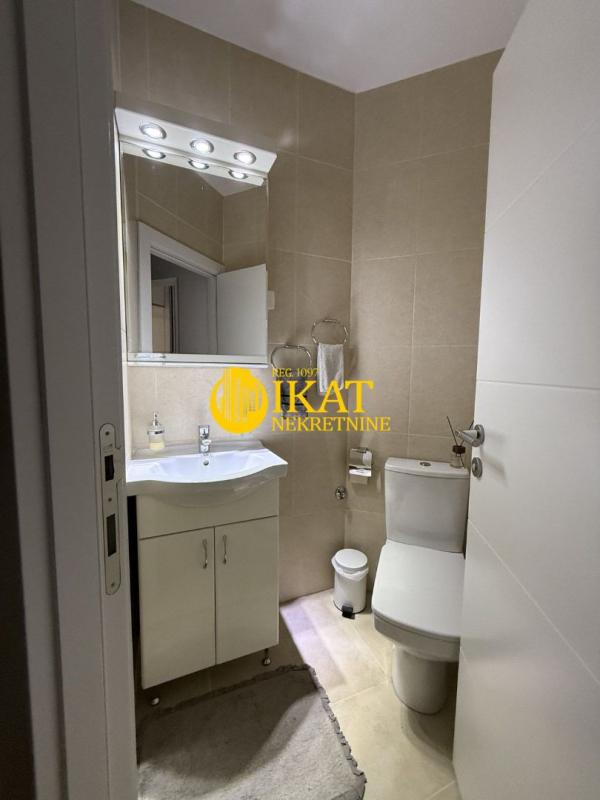 Stan na prodaju u Beogradu, Novi Beograd, trosoban, 85m2, cena 439000 evra