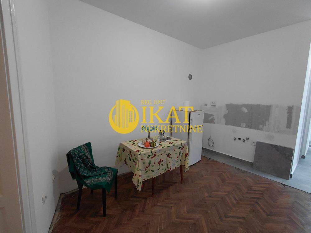 Stan na prodaju u Beogradu, Stari grad, dvosoban, 87m2, cena 289900 evra