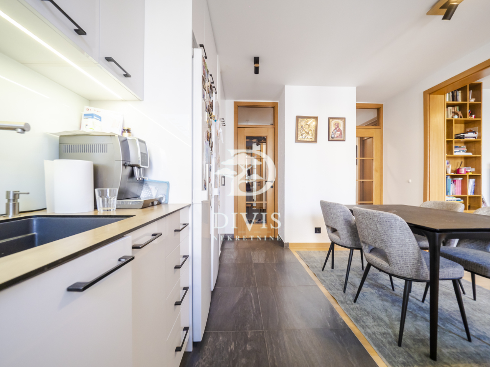 Stan na prodaju u Beogradu, Dorćol, 71m2, cena 370000 evra