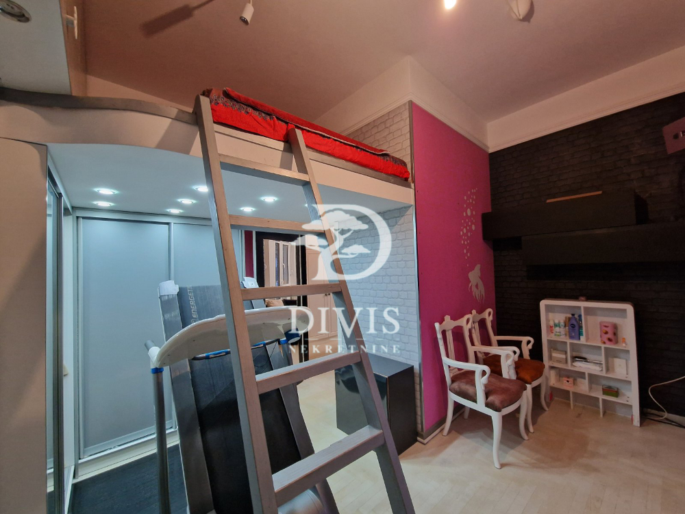 Stan na prodaju u Beogradu, Kalenić pijaca, dvosoban, 71m2, cena 285000 evra