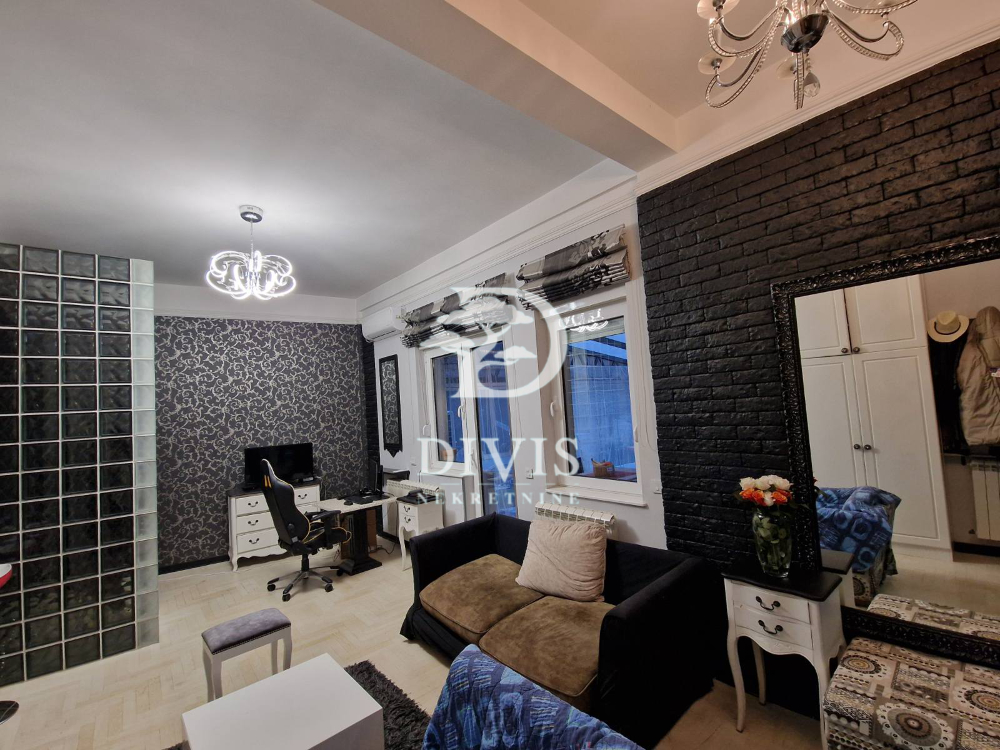 Stan na prodaju u Beogradu, Kalenić pijaca, dvosoban, 71m2, cena 285000 evra