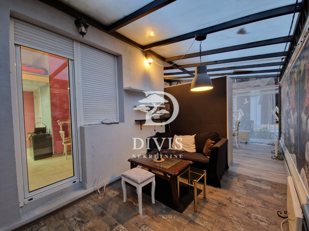 Stan na prodaju u Beogradu, Kalenić pijaca, dvosoban, 71m2, cena 285000 evra