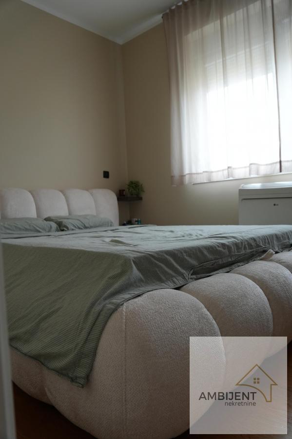 Stan na prodaju u Beogradu, Zvezdara, troiposoban, 83m2, cena 305000 evra