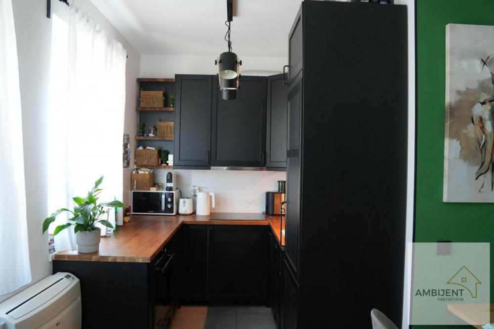 Stan na prodaju u Beogradu, Zvezdara, troiposoban, 83m2, cena 305000 evra