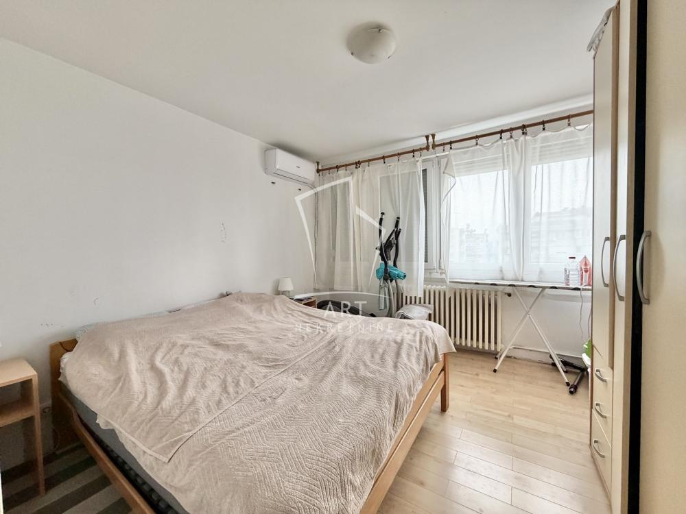 Stan na prodaju u Beogradu, Save Kovačevića, dvoiposoban, 54m2, cena 138000 evra