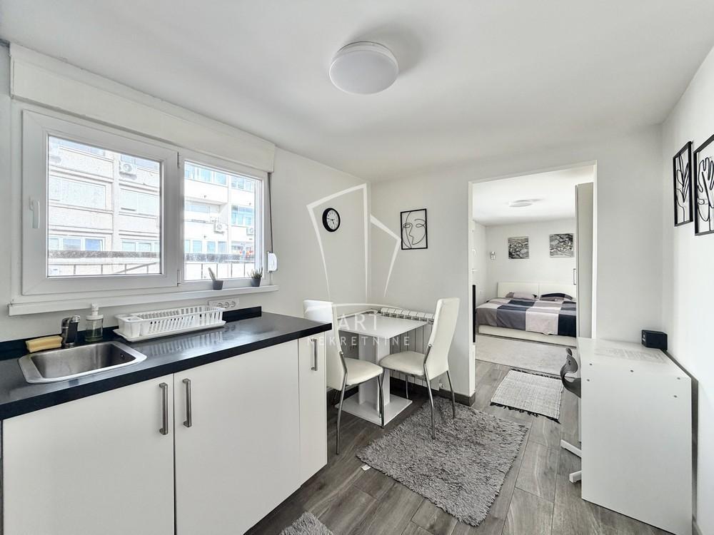 Stan na prodaju u Beogradu, Stari grad, 23m2, cena 115000 evra