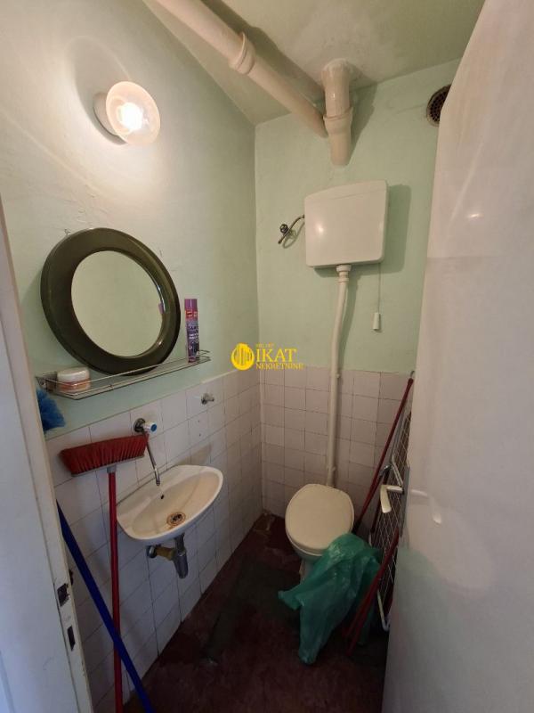 Stan na prodaju u Beogradu, Palilula, trosoban, 75m2, cena 143000 evra