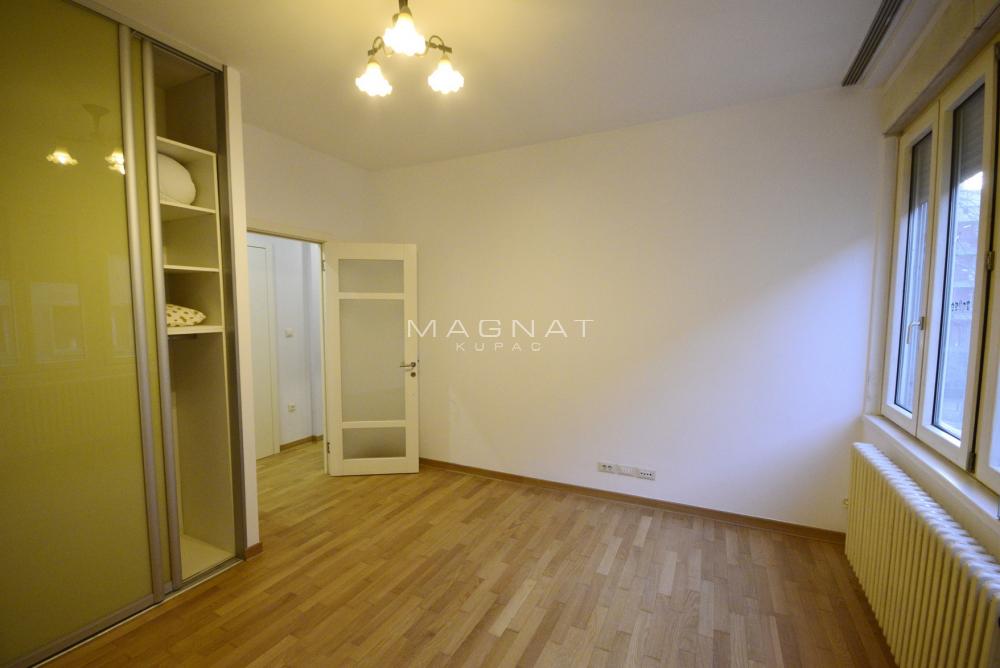 Stan na prodaju u Beogradu, Vračar, cetvorosoban, 108m2, cena 485000 evra