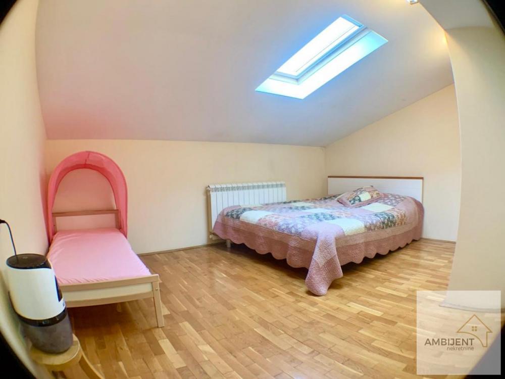 Stan na prodaju u Beogradu, Zvezdara, troiposoban, 157m2, cena 392000 evra