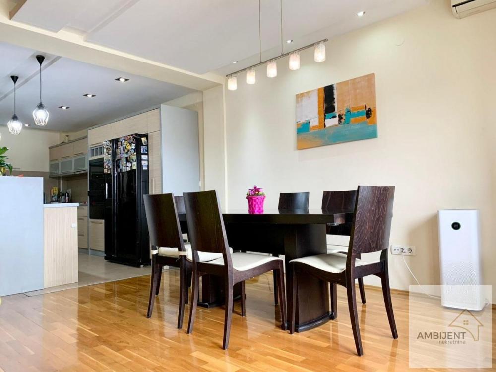 Stan na prodaju u Beogradu, Zvezdara, troiposoban, 157m2, cena 392000 evra