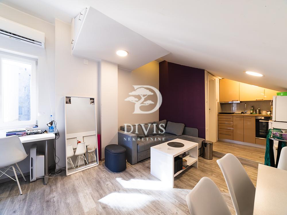 Stan na prodaju u Beogradu, Studentski trg, jednosoban, 44m2, cena 160000 evra